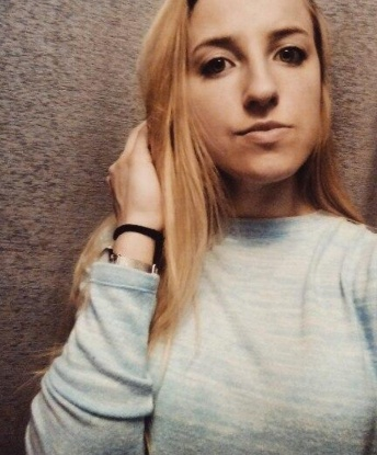 Аня